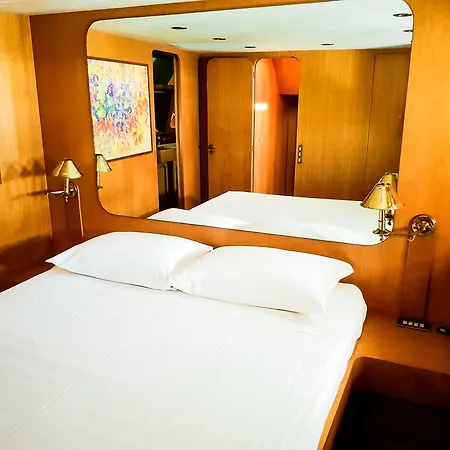 Yacht Diva *