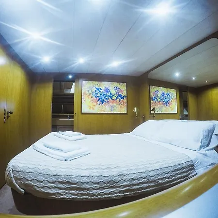 船屋 Yacht Diva