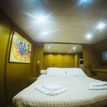 船屋 Yacht Diva 威尼斯