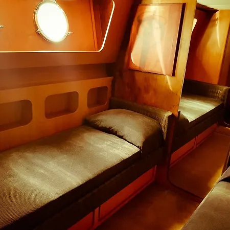 Yacht Diva Bateau-hôtel *