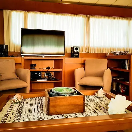 Botel Yacht Diva Venice