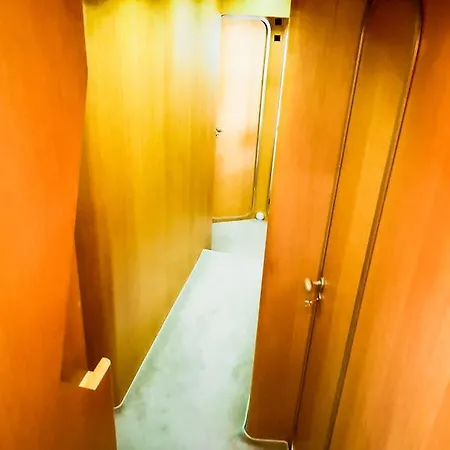Yacht Diva Bateau-hôtel
